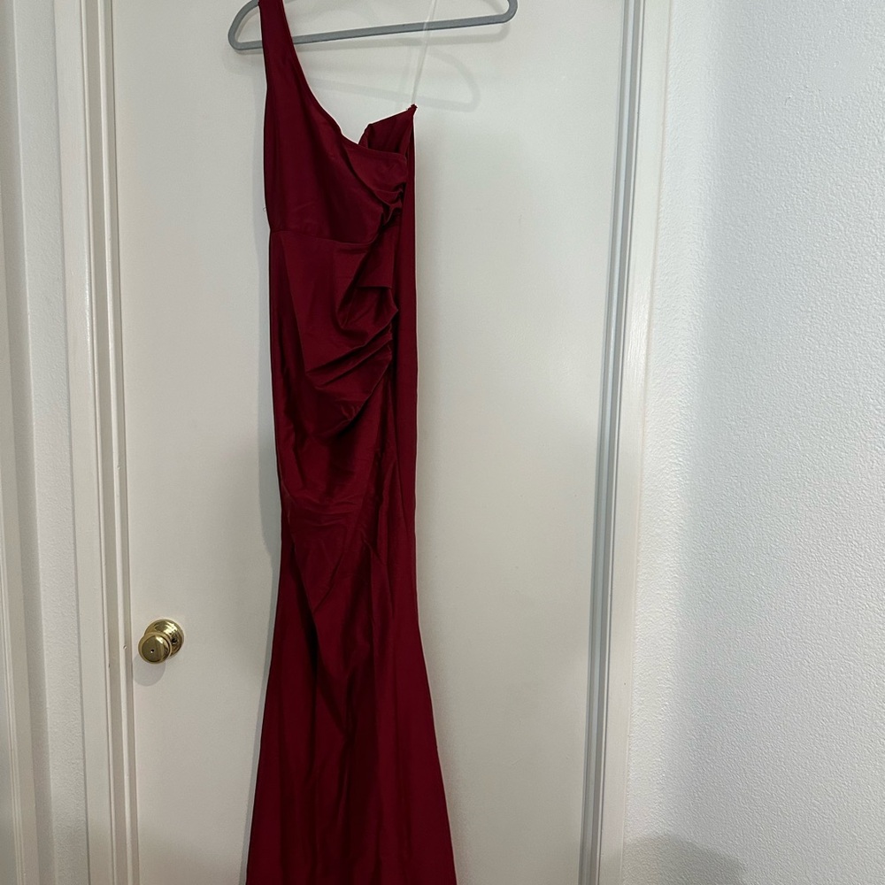 Wedding guest gown size small with tags never worn